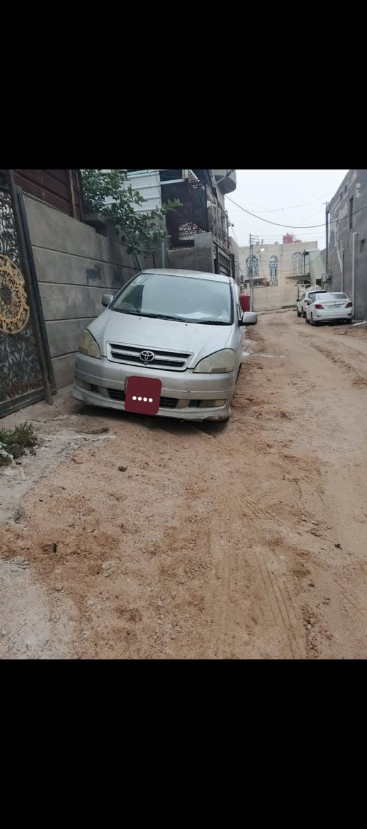 للبيع تويوتا ايبسوم موديل 2003 السياره نقصها بس تبريد وصدر امامي رايد عليها 90 وبيها مجال قليل مكانها البصره
تواصل واتساب 
***********
