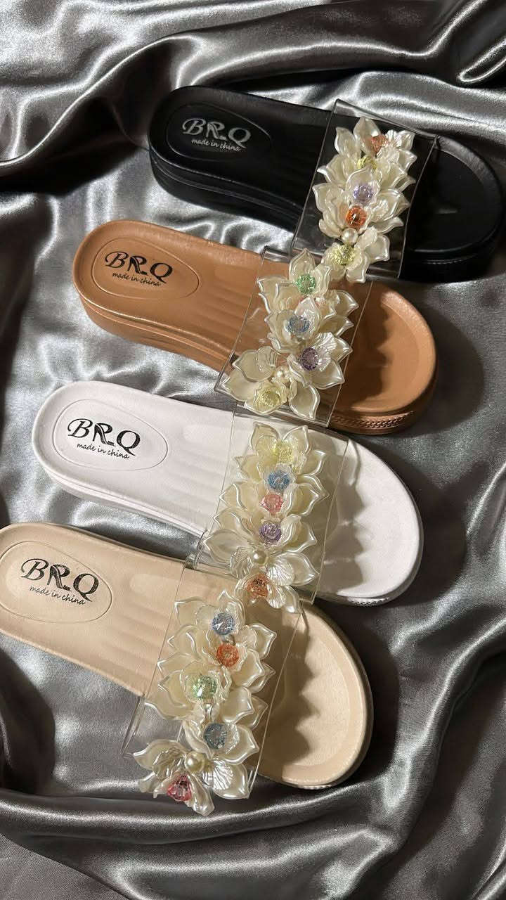 ✨ أحلى موديلات الكعب والفلات والسبورت وصلت ✨
ستايلات ناعمة وفخمة تناسب كل الإطلالات 👠👟
ألوان ترند وموديلات مريحة بجودة مرتبة
دللي طلتج بأحدث التصاميم والأسعار المناسبة 💕
وانواع الحقائب مصنوعه من الجلد الطري 👛👜
روز ستور


**إذا كنت صاحب هذا الإعلان وتريد حذفه لأي سبب، رجاءا أرسل رسالة إلى الدعم الفني**