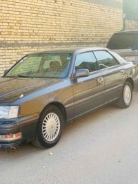 رمادي رصاصي • مكينة ٣٠٠ VVTi • البصرة القبلة