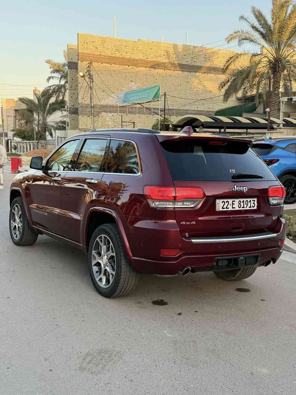 سلام عليكم جيب موديل 2021 وارد امريكي اكلين تايتل اوفر لاند جكات  ماشية 61mi   مكفولة عدة بارد صار بيها هنا صغير  السيارة كلش جديدة او حلوة مابيها نقص برغي 
مكان السيارة بغداد السيدية 
السعر 295 ورقة وبيها مجال 
للاستفسار : ***********
