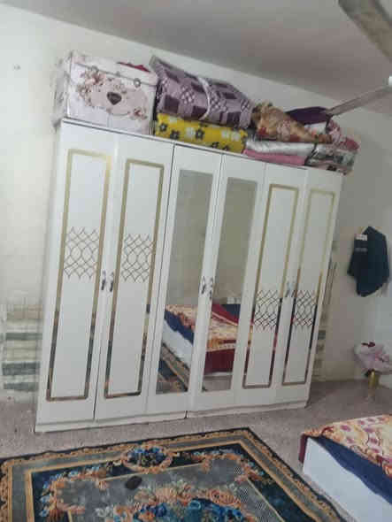 السلام عليكم غرفه اخشاب ام السته تركيه مابيهه شي حلوه او سنك هم حلو للبيع سعر الغرفه هيه والسنك ٤٠٠ مستعجل عه بيعتهن ***********
