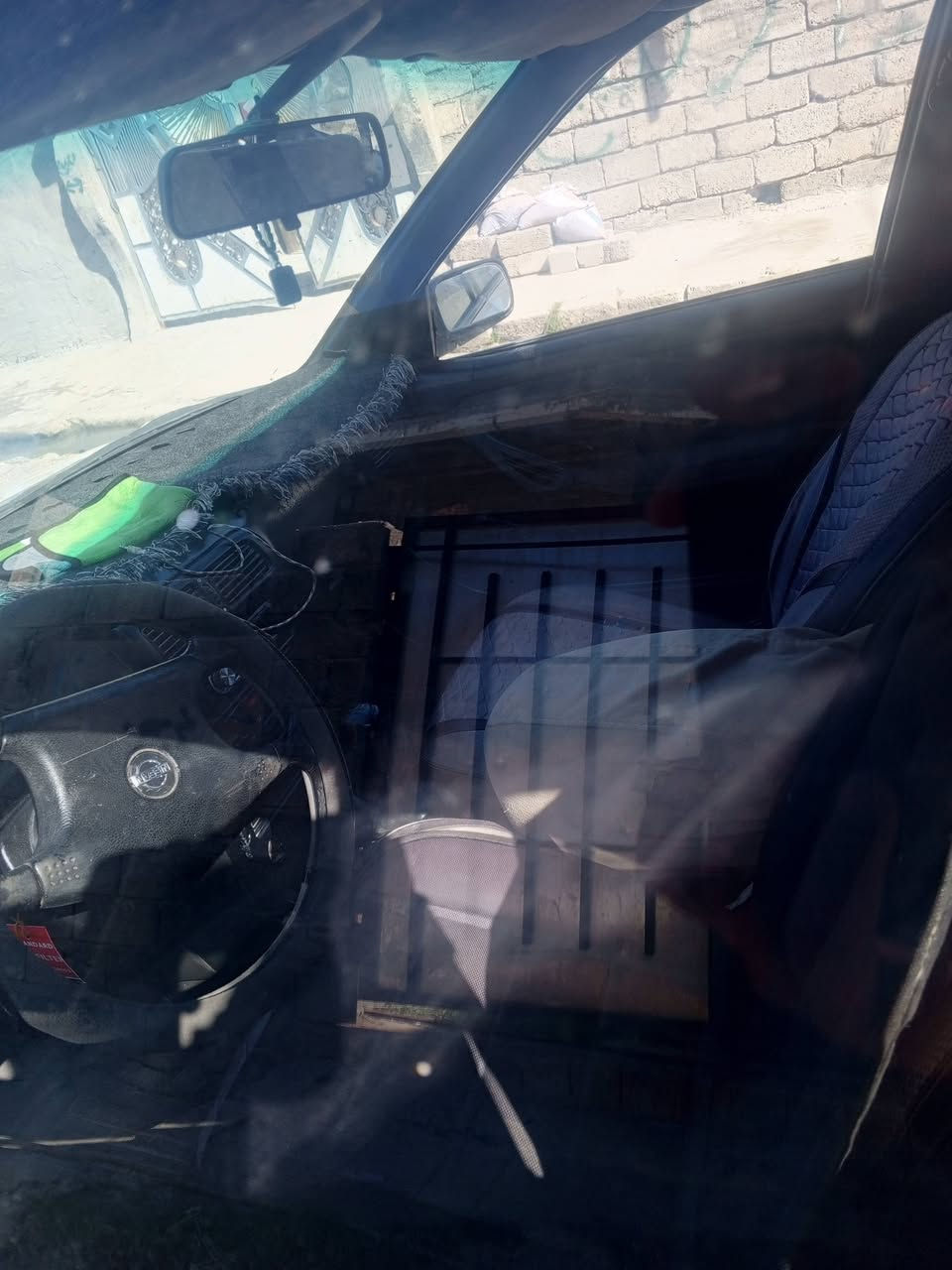 نيسان صني موديل 91 باسمي شرط الوكاله والتحويل السعر 35 وبمجال *********** بي واتساب
