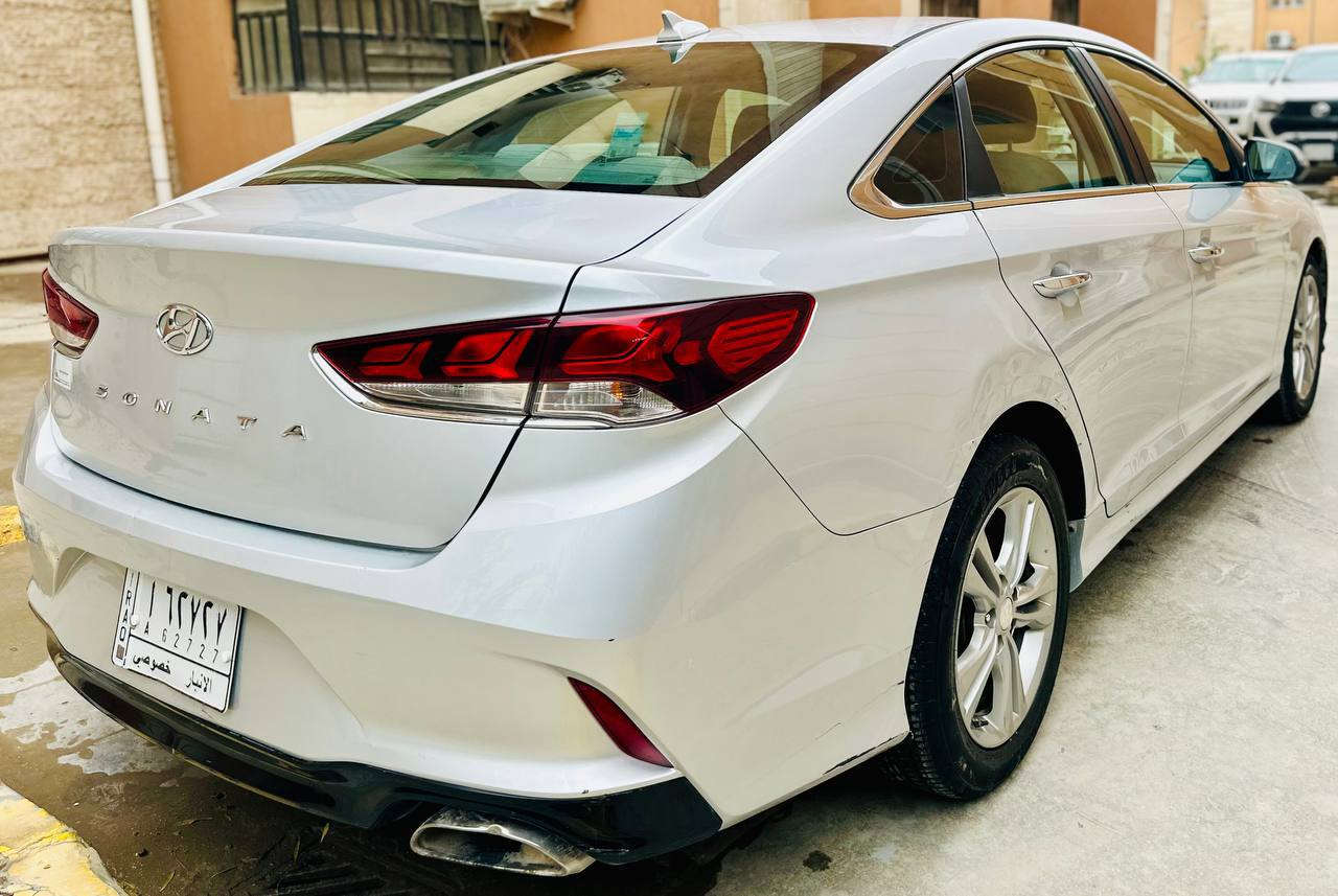 سياره سوناتا 2019 وارد امريكي
فول مواصفات ماعدا الفتحه

بصمه

تحكم استيرن 

كشنات تدفئة

كشنات كهرباء

قطعتين تبريد

اشاير بالمري

ماشيه 104m

سياره كلين ماعدا طخات الظاهره في الصوره ومحرك كازكيت 

امعلى

متواجد بغداد/الرمادي

السعر120
 ‭0780 935 7857‬
