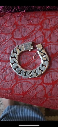 سوار فضه إيطالي إيطالي بحت وزنه 160 غرام صب سوار ثكيل مو نفخ  سعر الغر...