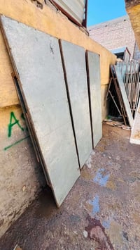 ميز طعام • درجة اولى • ٤٥ ميز