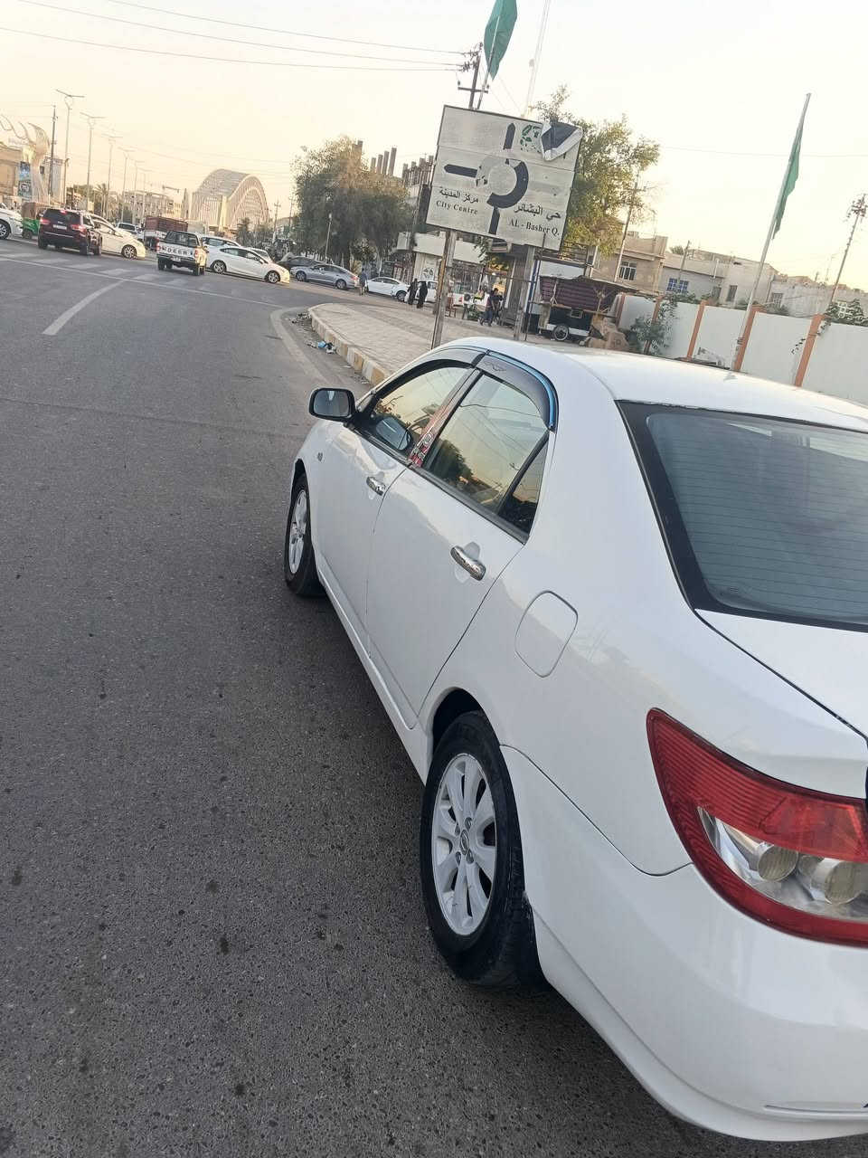 بي وايدي f3 موديل 2013 مكفوله من الضربة مصبوغه جماليه اوتماتيك محرك ياباني كيرمحرك كارتون حداديه جديده سياره جاهزه. نقص تبريد كبريسر فقط تخم تاير كهربائيات سياره مال جناي رقم بصره دولي سنويه مجدده 31 مابيها اي نقص السعر 55 بيه مجال حق اللحين مكان السياره ناصريه ***********
