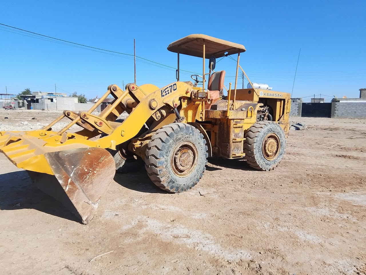 شفل عادي محرك بي موديل 81 رقم ديالى انكليزي مكان الشفل رمادي الاتصال ***********
