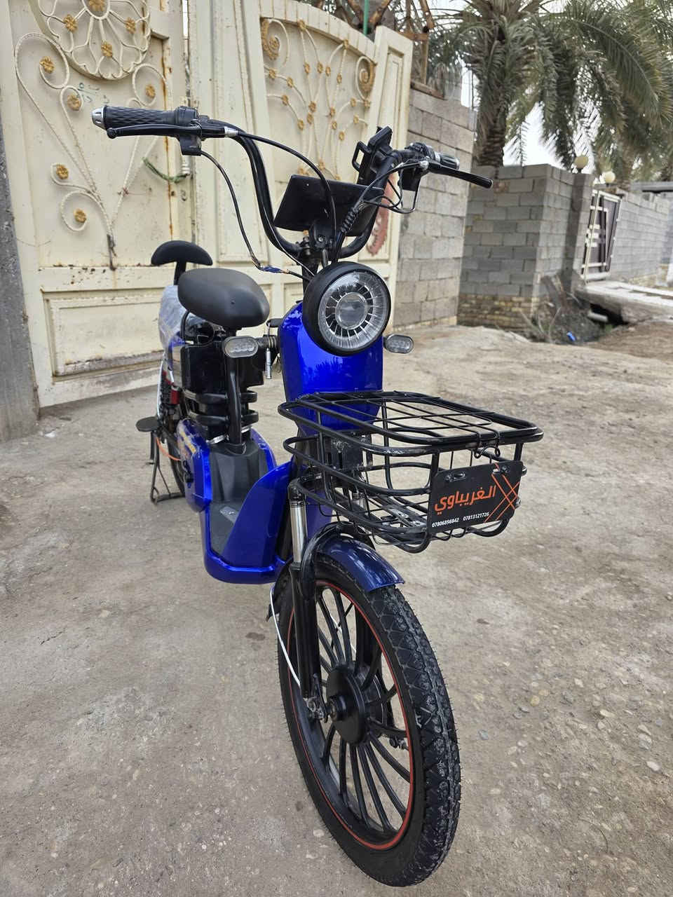 السلام عليكم
بايسكل شحن 
نضافه كدامك بصور
البطاريات عدد 4
السعر خاص
رقم الهاتف ***********
