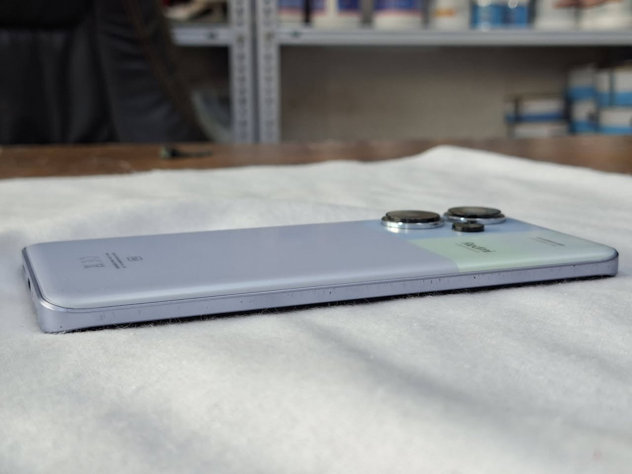 ريدمي نوت 13برو بلس 5G 
ذاكرة 256 لون رصاصي مميز 
كامرة 200 ميكا بكسل 
شحن 120 واط 
سماعات ستيريو 
ملحقات كارتون + الشاحنة اصلية 
مكاني نجف 
التلفون مداخل تصليح ومكفول من كلشي عدا الشخوط بالشاصي بسبب الكَفر 
سعر 320 وبي مجال حك الجية 

متواجد واتساب فقط 
 ***********
