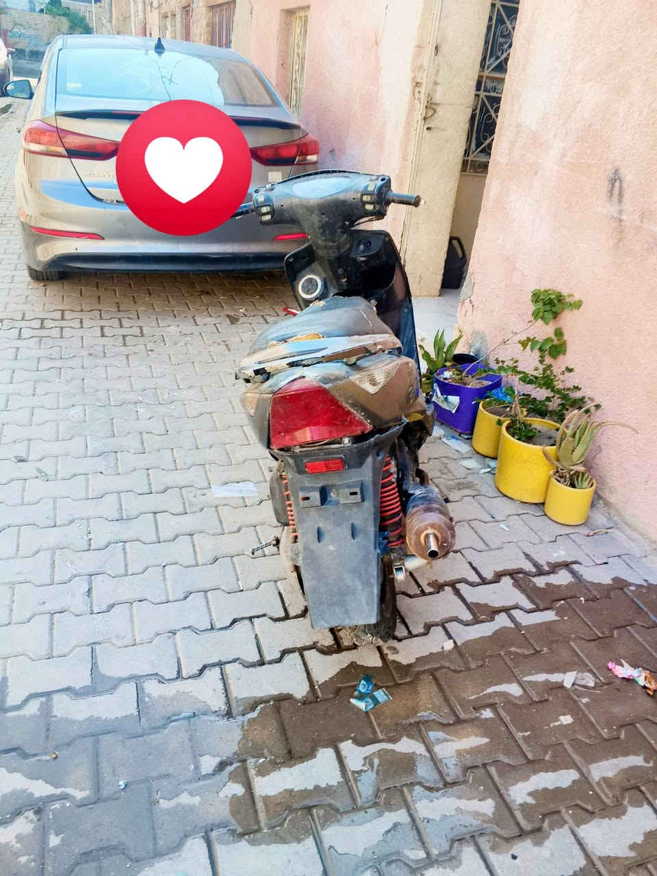 سلام عليكم 
دراجة ثعلب 140 جانت تشتغل نوب كامت اتكطع و طلع دخان اسود و وكفت عفتهة دراجة كفرات نضيفة شوفت عينك ضفيرة نضيفة ما ملعوب بيهة دراجة رياضية بوشة 55 صالنصة بوري عدل ابيع كوم حديد لين ماعرف شني عطلهة ابيع كوم حديد ب250كلشي مابيهة تلح وياهة تشتغل عنواني بغداد شعلة  ***********
