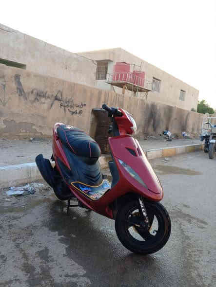 السلام عليكم دراجه ماكس عدله للبيع ما مفتوحه بلاديه 50 ما بيها نقص الدراجه كامله مزوده تزويد خارجي فقط واصلي مال حاويه شرط كهربائيّة كامله مكمله ((فول ومكفول)) 
1- كفر أربع ولف اصلي 
2-تخم يدات رياضي koso
3-كشن اربع ولف
4-دبل خلفي اصلي تفصيخ+ شيال رياضي اصلي تفصيخ  
و دراجه نضيفه كلش 700وبيها مجال قليل مكاني ناصريه المركز رقمي ‏‪***********‬‏ خاص ما موجود ((جيب فيتر وياك))
