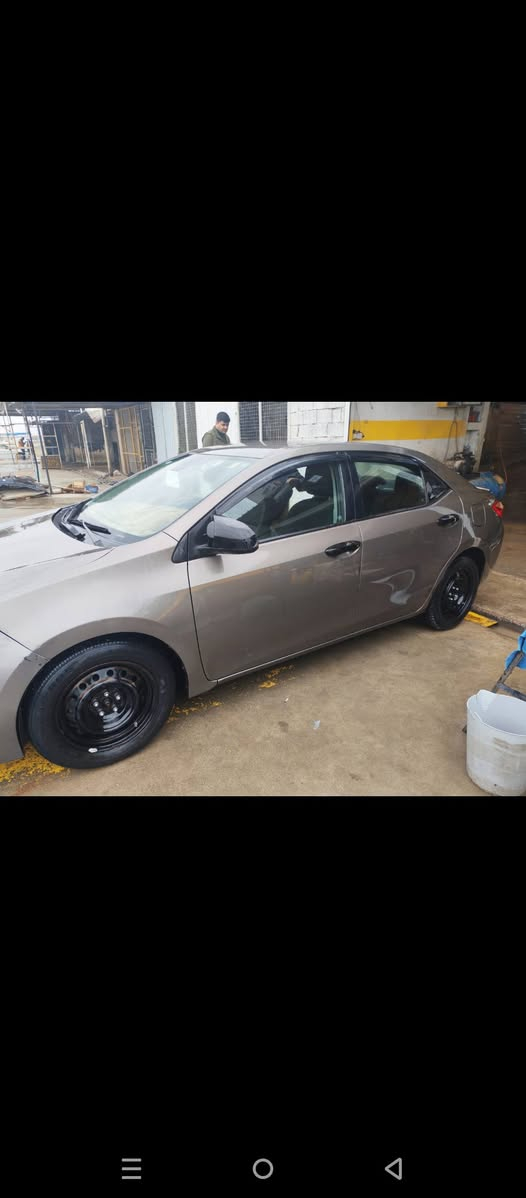 السلام عليكم كورلا موديل 2018
وارد امريكي ربع جامرلغ خلفي فقط صبغ سيارة جديدة 

السيارة بجم كبس وكلها ع بلاد شرط الفحص ماشيه 100ميل 

سعرها140 وبيها مجال ***********
