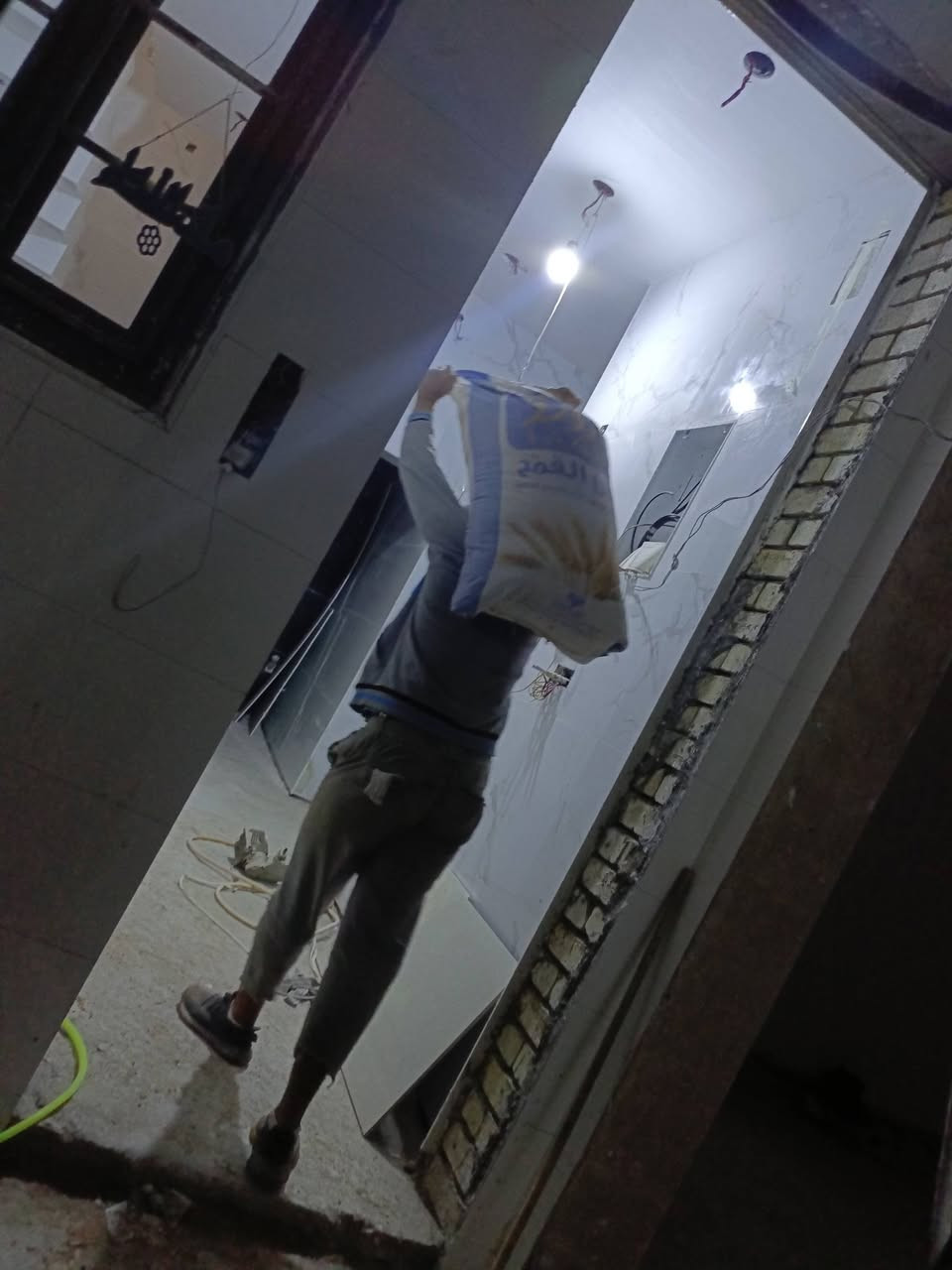 تصعيد  مواد على ظهر ***********
إخوان نشتغل تصعيد على ظهر مكاني بغداد ***********
