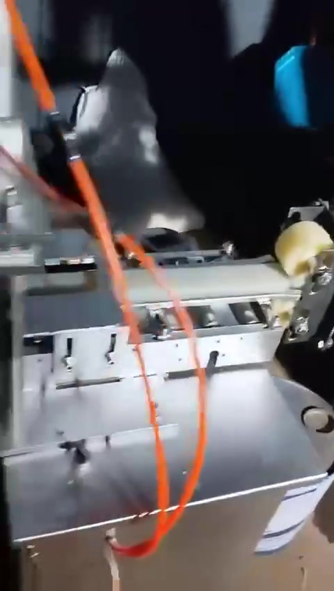 مشروع مربح كامل مكمل من غير خبره غير مطروق مسبقا جيب مواد وشتغل.. 
خط انتاج الصابون جديد غير مستعمل 
الطاقه الانتاجيه 100 كيلو بالساعه 
منشأ صيني 
***********واتساب
