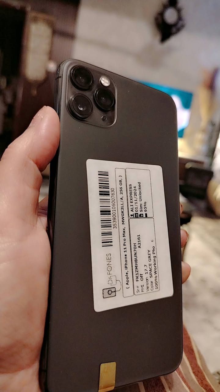 /السلام عليكم جهاز 11برو ماكس ذاكرة ٢٥٦ لون اسود بطارية ٩٥%جهاز كلش جديد السعر ٣٧٥


**إذا كنت صاحب هذا الإعلان وتريد حذفه لأي سبب، رجاءا أرسل رسالة إلى الدعم الفني**
