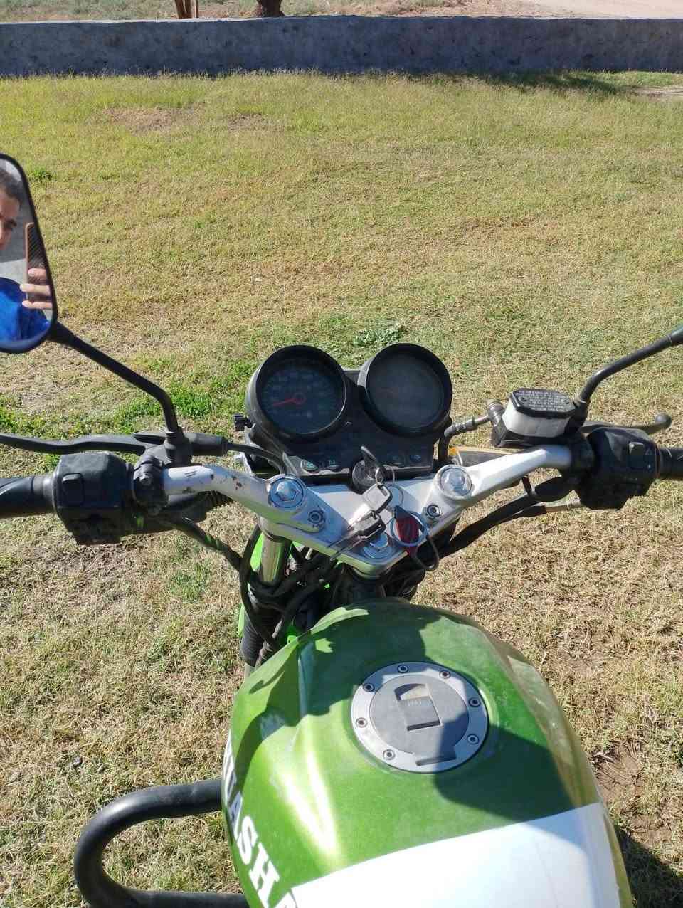 السلام عليكم
مكلف بالنشررر
دراجه هيوشه موديل 22 رقم وسونيه رقم انكليزي
الدراجه مكفوله نشاطه ونضافه خير من الله 
مكاني الرمادي شارع الكص 
الهاتف:   ***********
