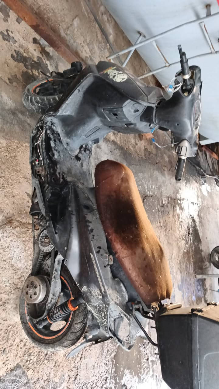 سكنس نثيه جاهزه بس عوزه كابريتر اصليه ابيع كوم حديد 250
***********الزعفرانيه
