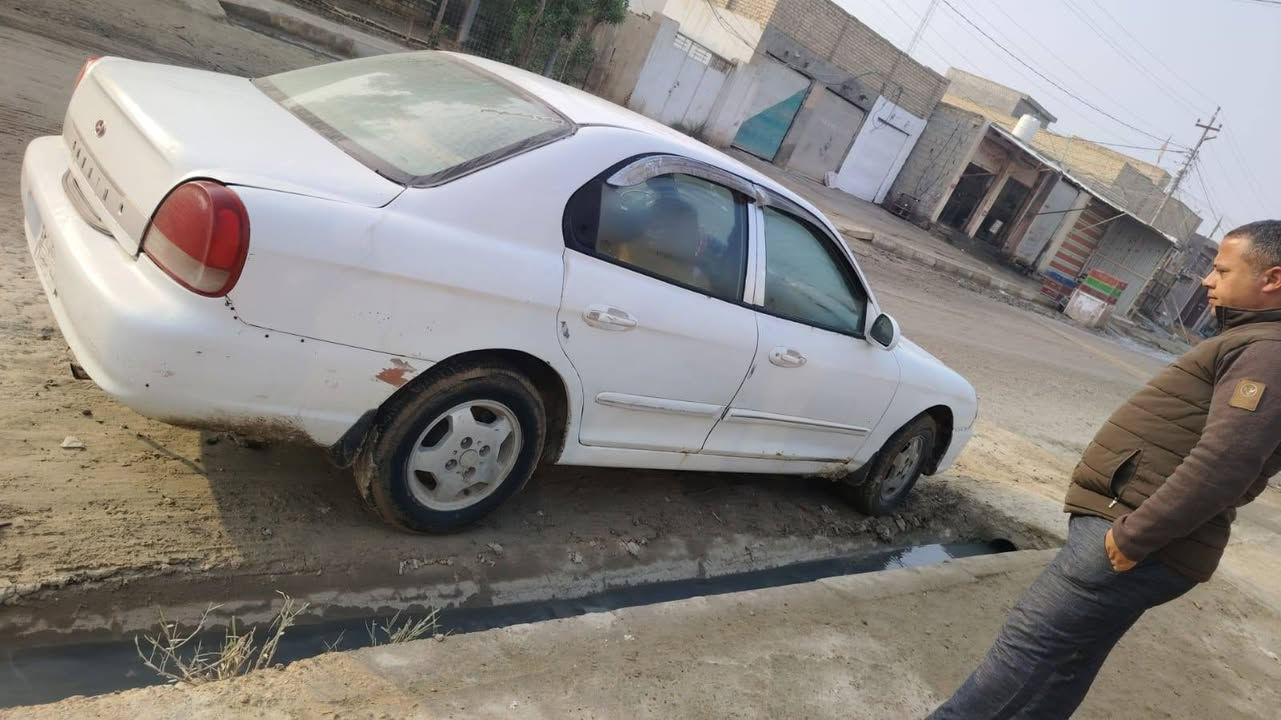 سوناتا اللبيع موديل ٢٠٠١ سياره عوزه صدر امامي محرك كير خير من الله سياره مكانه بابل ***********
