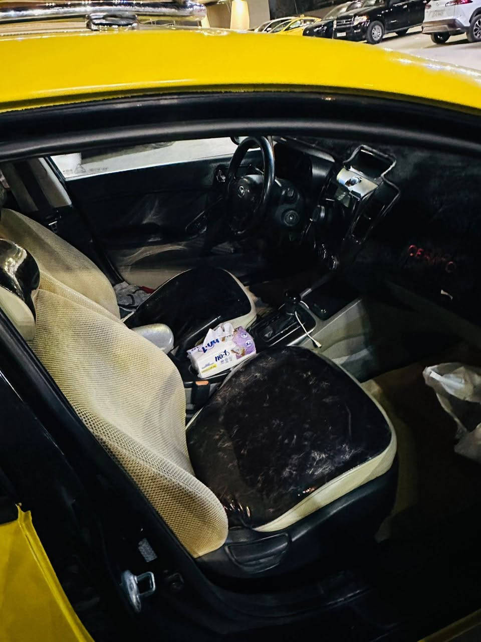 فورتي 16 حادثها دعاميه اماميه فقط سياره كفاله عل سونار متاخذها اذا ماتفحص جديده بمعنئ لكلمه ايبل واحد وارد امريكي كير مكينه تخم تاير جاهزه من كل نواحي 
للاستفسار ***********
