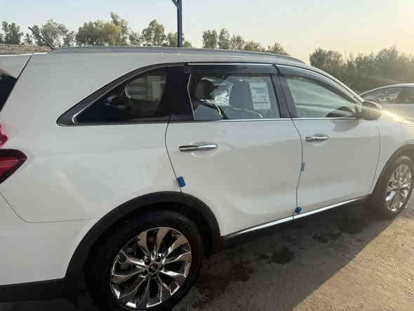 سورنتو 19 شكل 20 
خليجي رقم بغداد 
6 سلندر 
7راكب 
3قطع تبريد 
بصمه تشغيل بصمه ابواب /بردات بلاد
 سايد بريك دكمه. 
كامرات محيطيه خمس كامرات
حساسات امامي خلفي
5 تحكمات سرعه 
كشنات امامي كهربائى 
جنطه كهربائيه 
شاحن لا سلكي 
سياره فوال عده بانرامه
سعرها 255 وبيها مجال قليل 

( بيها شبر بارد فقط) 

***********
