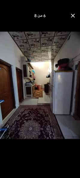 السلام عليكم بيت وقف سني وره حسينية داود العاشور يبعد عن الشارع تقريبن كيلو وشوي شارع تبليط للباب المساحه ١٩٢ بي ٣ غرف وهول جبير ودوانيه وكراج وصحيات خارجيه وداخليه درج خارجي البيت كله سيراميك وبياض وسقف ثانوي السعر ٥٥ وبي مجال بسيط الاستفسار ***********
