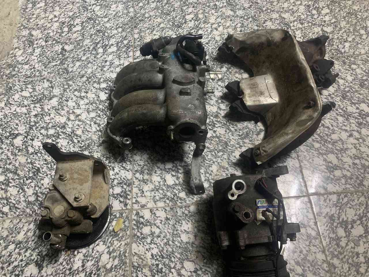 سلام عليكم  غراض جنبي تفصيخ.    فلاوين. مبريسر شغال   دكشن. حار  ودشكن بارد وعينه وصينيه   فور واي وثري واي  قيم. واخذ  مكان حله  سيف سعد. ***********
