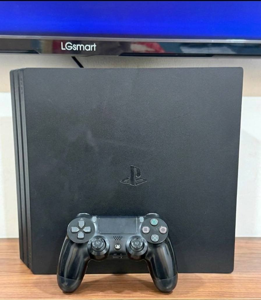 جهاز PS4 PRO
(1تيرة)
تحديث 13.50
الجهاز يحتوي على
الكارتونة البيضاء الخاصة بلجهاز
يدة 1اصلية
+4اقراص
1-فيفا23
2-بتلفيلد 2042
3-ماين كرافت
4-تيكس 2
الجهاز غير مفتوح لكن (الليبل الخلفي مشيول بسسب الاطفال)
سعر الجهاز 375
عنوان الشعب حي سومر
رقم هاتف واتساب 
***********
