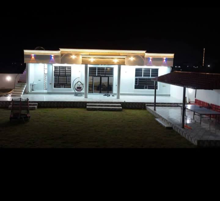 تعلن مزرعة الجرايشي الترفيهية عن استقبال جميع المناسبات السعيدة✨ كوشات الحنّة✨ حفلات الأعراس
✨ أعياد الميلاد والمناسبات العائلية
أجواء هادئة ومكان مميز لقضاء أجمل اللحظات مع العائلة والأحبة، مع التنظيم الراقي بما يليق بفرحتكم 💐
للحجز والاستفسار الأتصال على الأرقام التالية
‏‪0777 762 6646‬‏
‏مراسلة عقارات اسامة العزاوي عبر واتساب. https://wa.me/message/5GR2E4BFKPB4E1
