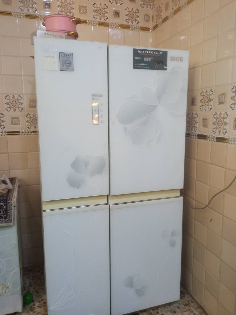 السلام عليكم ثلاجه للبيع في بابل حي العسكري شارع 80 السعر 750الاستفسار على الرقم  ***********
