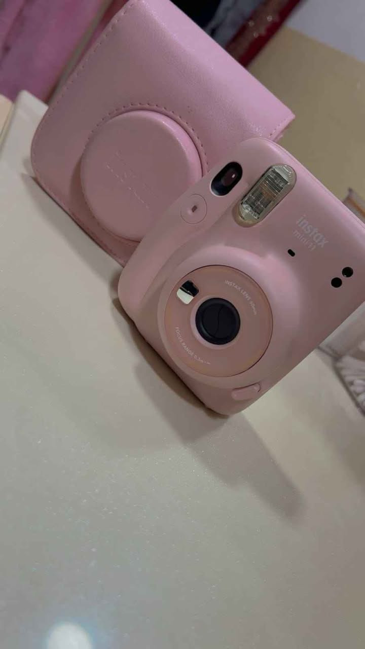 كاميرا  instax mini11 أوروبية إستعمال فلم واحد يعني ماخوذ بيها ٢٠ صورا بس نظافة 99.99% ٨٠الف و بيها مجال دهوك, العراق


**إذا كنت صاحب هذا الإعلان وتريد حذفه لأي سبب، رجاءا أرسل رسالة إلى الدعم الفني**