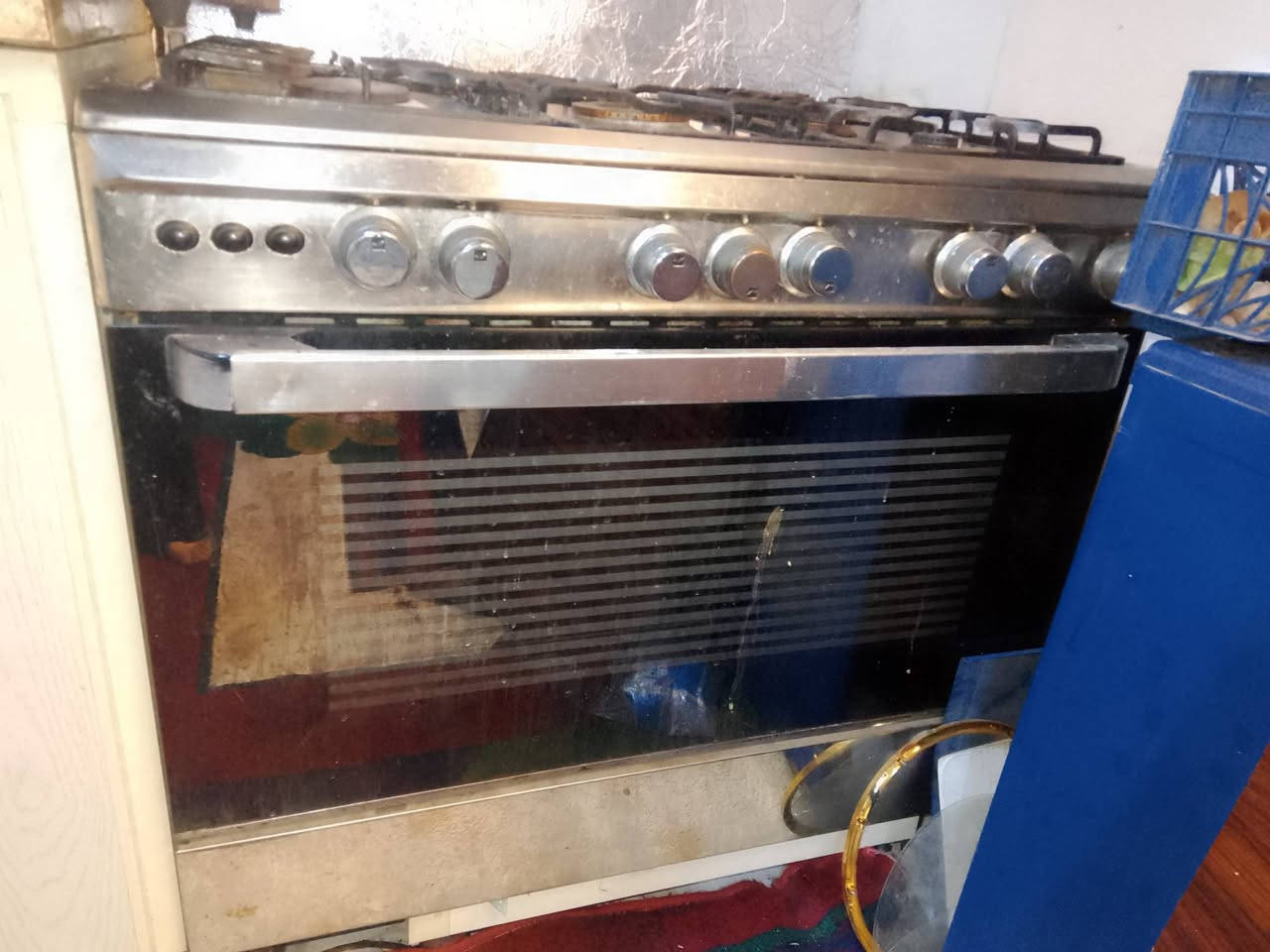 سلام عليكم من رخصة للجميع طباخ باله للبيع سعر 175لعنوان بصره رقم***********
