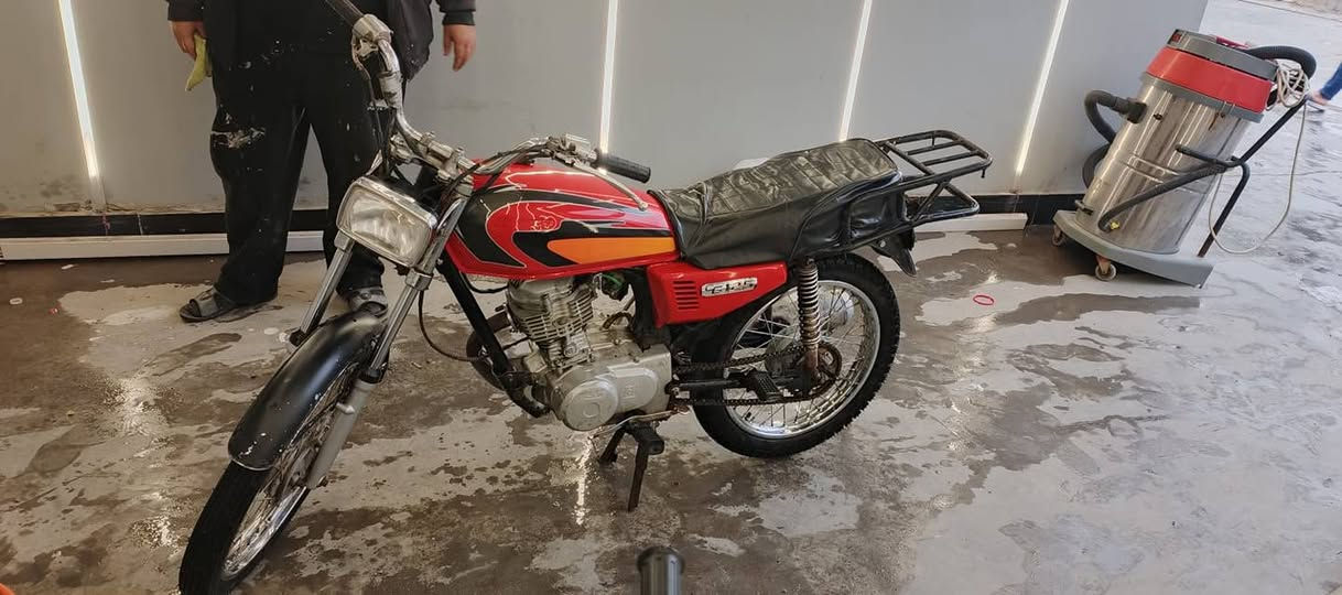 متوفر دراجة ايراني نامه اورق وكيلة شارع بغداد لبيع توصل ***********
