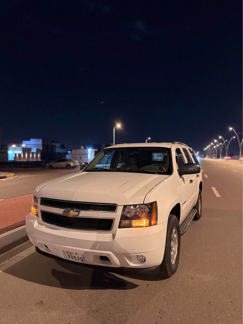 سلام عليكم تاهو خليجي مديل 2008 خليجيه سياره كفاله عافه فقط لباب الامامي بيه صبغ قليل سياره جديده بل كارتون جاهزه حداديه مكينه كير تبريد كله جاهز سياره ما متعوبه ادوات سياره  وهسه انفتح التسجيل  السعر 120 وبيه مجال  رقمي فقط شريحه *********** مكان سياره البصره قبله حي المهندسين  رقمي فقط واتساب بدون شريحه *********** البصرة, العراق
