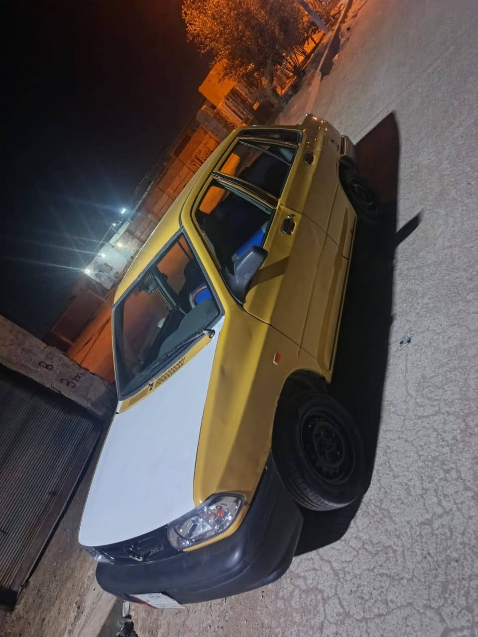 السلام عليكم سايبه للبيع موديل ١٢ رقم واسط تحويل ثاني يوم سياره جاهزه مابيها نقص برغي مابيها لاصبغ ولا معجون سياره خير من الله السعر ٢٨ وبيها مجال للإستفسار خاص او اتصل على الرقم *********** ،بيه واتساب
