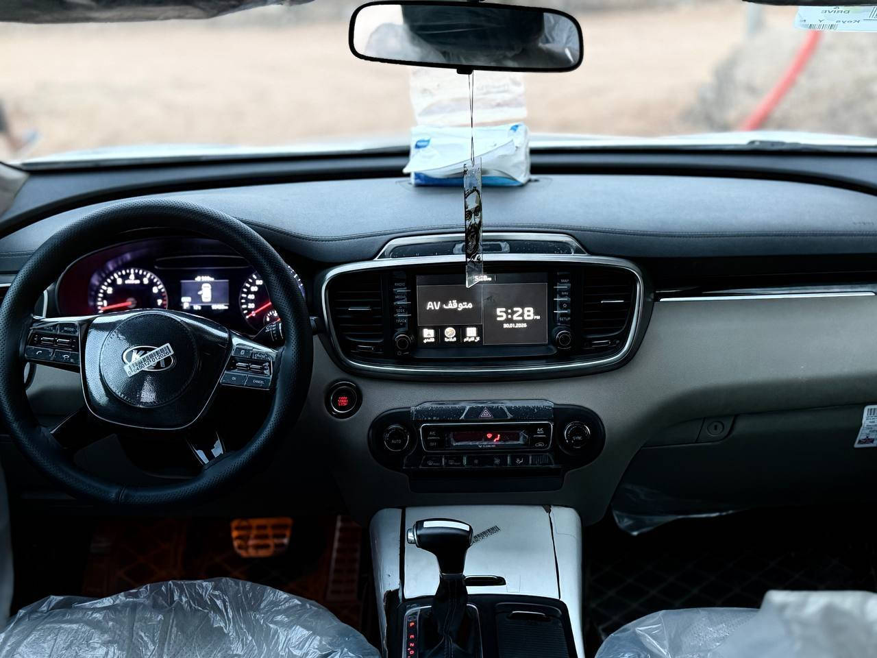 ‎سلام عليكم

للبيع 

كيا سورنتو 2020 خليجي رقم بغداد بأسمي

فول مواصفات ماشيه 
٨٠  الف العنوان ناصرية قضاء النصر 

السياره جديده بمعنى الكلمه 

6 سلندر 3.5

7 راكب 

3 قطع تبريد 

بصمه تشغيل مع بصمتين  

بصمة ابواب 

جنطة كهربائية 

جنطة ذكية 

كشنات جلد

كشنات كهرباء امامي

كار بلي مع اندرويد

نظام GBS

نقطة عمياء 

مانع نزلاق 

5 انظمة قيادة 

اوتو هولد 

نظام ترحيب 

جام اوتو

ويل كروم 19

حساسات امامي و خلفي 

اشاير بل مري 

كروز سرعة 

تحكم استرن 

لايت زنون

مكفوله 

سيارة بعد بيهة هواي مواصفات 

🟩 السعر المطلوب  _ ( 270 $ )💸💸                            

بلاش ماكو هيج سعر بهيج نظافة 

لاستفسار الاتصال ع الارقام التالية 📲📲

‏***********
