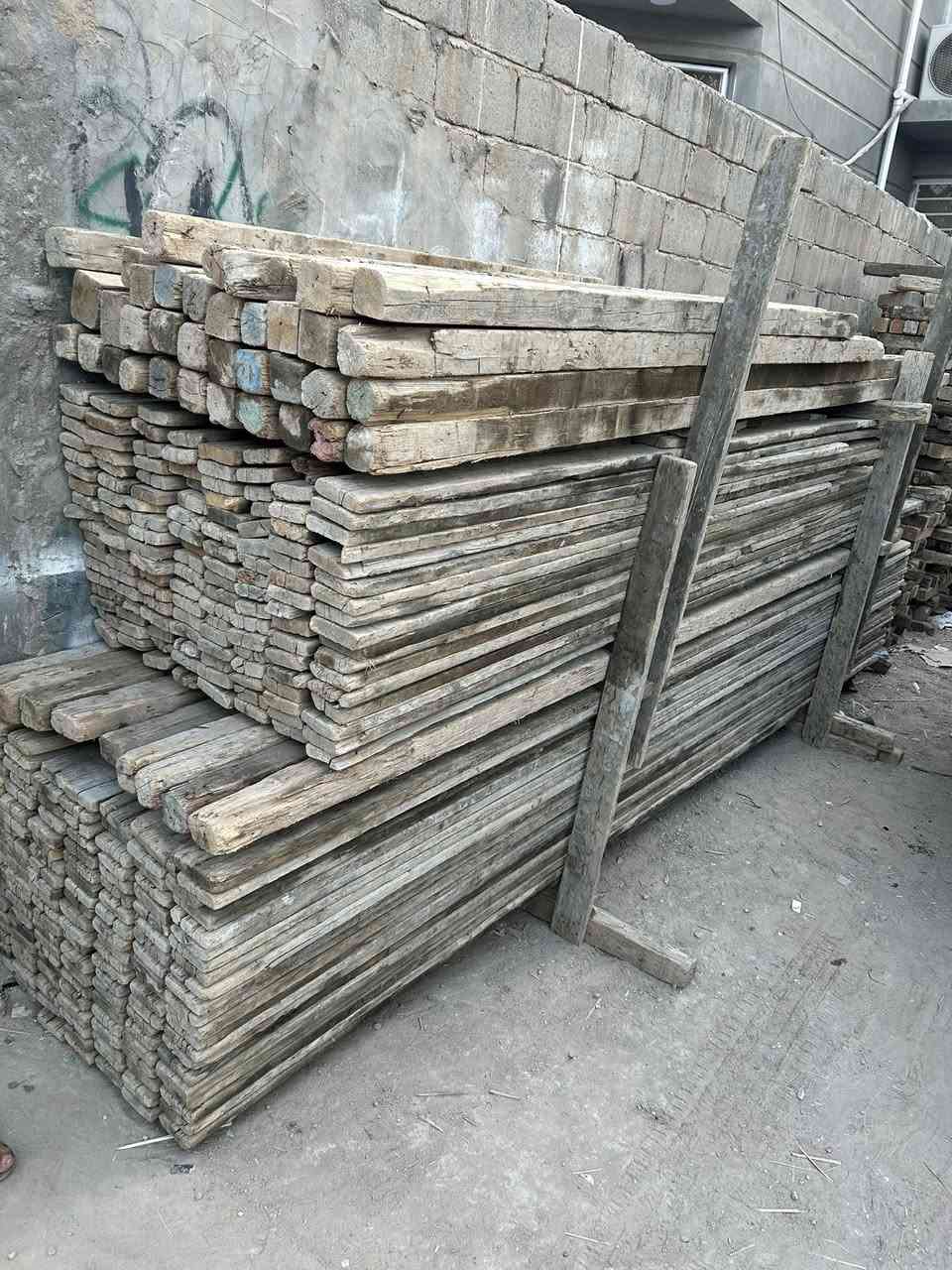 قالب خشب للبيع العدد 5 مكعبات مع جكات عدد 52 العنوان حله للاستفسار ***********
