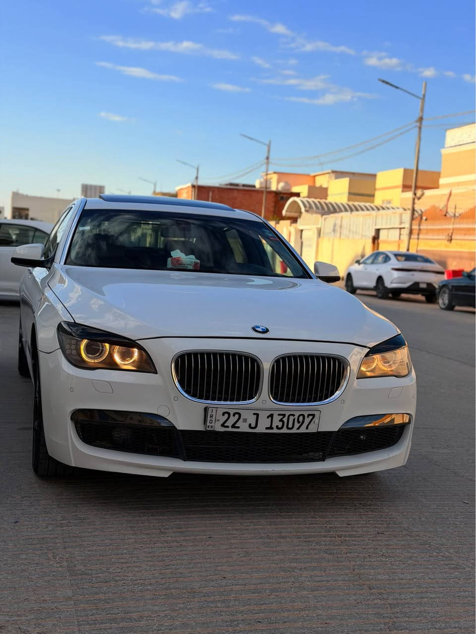 سلام عليكم خليجي وكالة العروش  BMW740 f02 للبيع السيارة مصروف عليها جديدة ونضيفة وحدادية جديدة كير مكينة بلادية  داعمية M بيبان شفط شاشة حساسات كامرة رادار السيارة جديدة ونضيفة وترايك للمريخ بيها خمس قطع صبغ بدون اي ضربة جان شخوط بيها واضحة وصبغتها ويل 19توسايز لو الداخل برغندي شاشات خلفية شغالة تبريد ثلج كلشي شغال بيها على وضع الشركة بس  للتوضيح السيارة بدون اي ضربة السعر 158وبيها مجال مكاني نجف قرية الغدير 
الرقم *********** النجف, العراق
