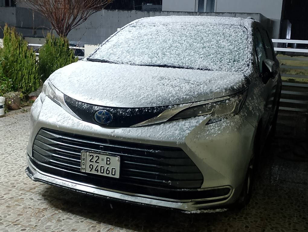 تيوتا سيننا 2022 
الفئه:XLE
المقاعد:جلد
اللون:سلفر
الضرر:جاملغ سايق 
العداد:38ميل قابل للزيادة 
الرقم :اربيل جديد
سنويه: 2029
هزه :2026 الشهر3
عداد المقاعد8
سلايت سقف
يوجد معه السياره اسبير معه جك اصلي شركه
كامرات خلفيه
المكان:اربيل او موصل 
السعر:$30.000
رقم الهاتف كورك:***********
رقم الهاتف الزين:*********** أربيل, العراق
