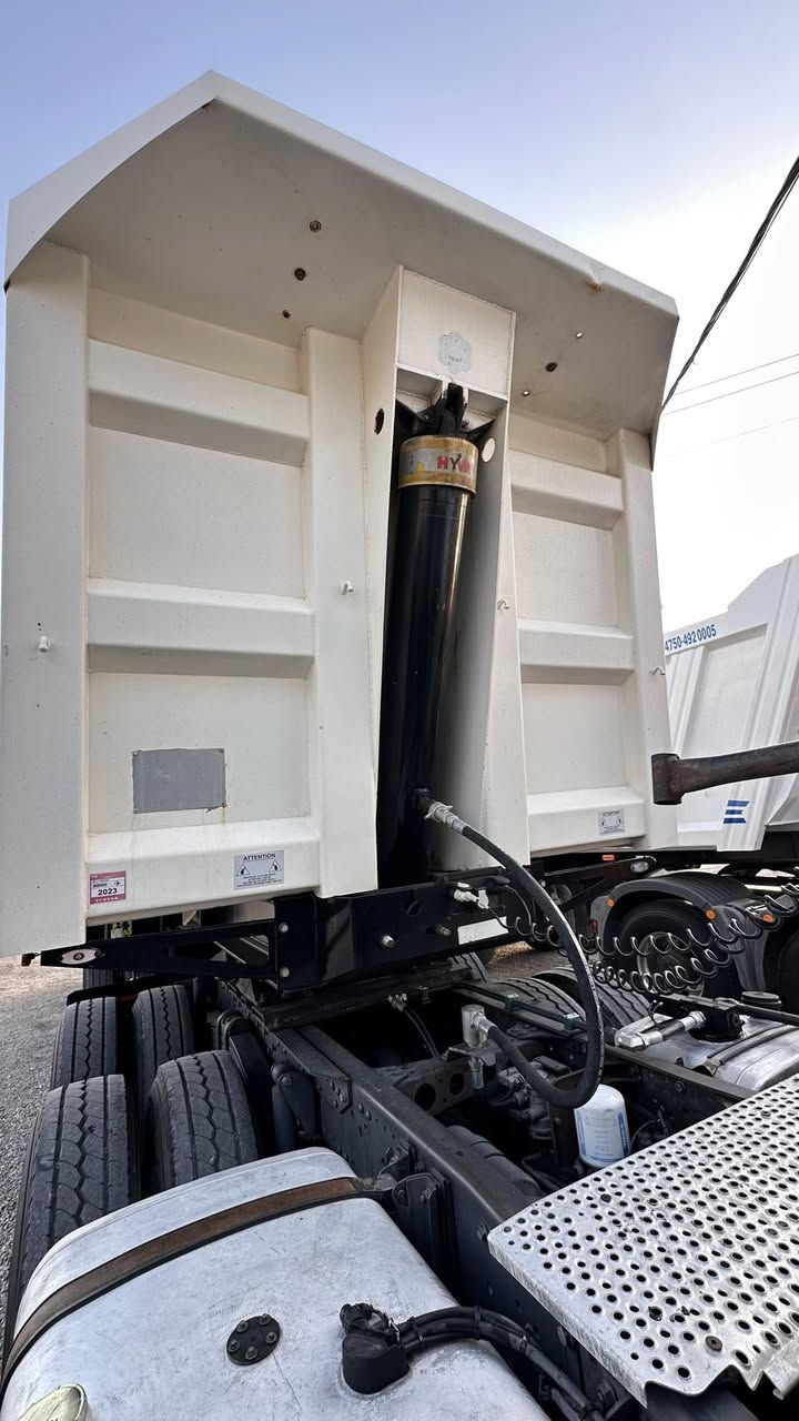 اسلام عليكم عربانه للبيع ابو رائد فلوجه موديل 2023تخم تاير عربانه جديده ومكفوله كفاله عامه جاهزه لشغل  ذرعه 41ويه التعلاوه بدون تعلاوه 38 اللاستفسار اتصال على الرقم التالي***********
