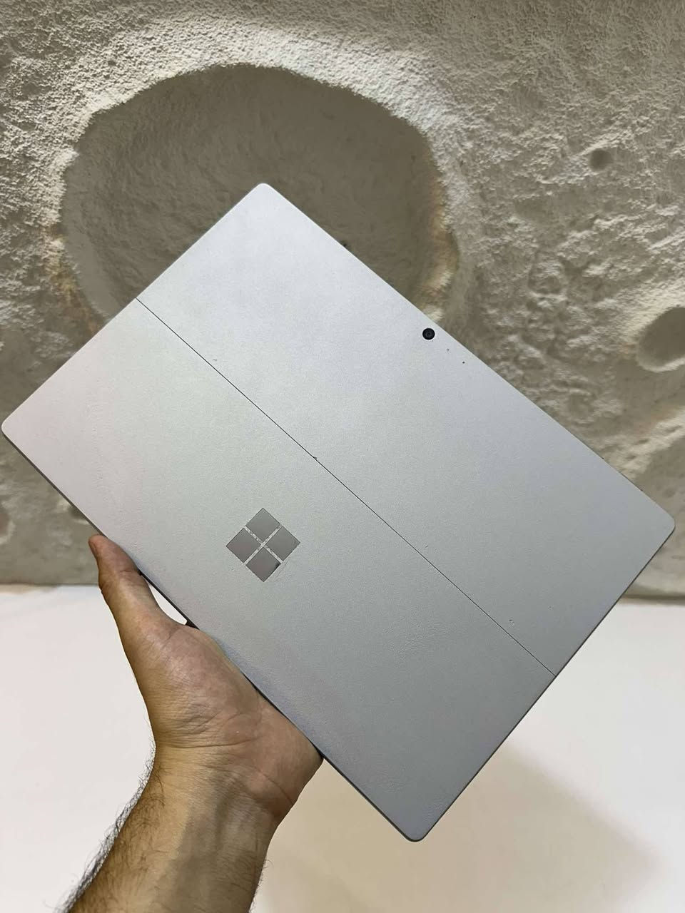 ​5. Microsoft Surface Pro 5
المعالج: جيل سابع i5
​الرام: 8 غيغا
​الهارد: 256SSD
​كارت الشاشة: Intel
​حجم الشاشة: 12.3
​الملاحظات: دقة الشاشة لمس 2k
السعر 300 الف قابل للتفاوض 
وتساب ***********
الجهاز مستخدم نضافه 90 %
يوجد ضمان شهر استبدال اي خلل
