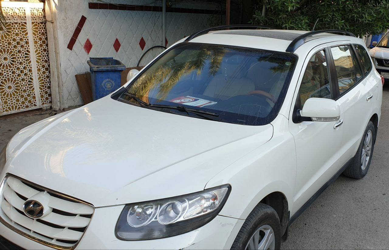 سنتاڤيا 2012 بيضاء بغداد للبيع
4 سلندر // 7 راكب // تبريد 3 قطع // بصمة وفتحة // كشن السايق كهربائي .....الخ باقي مواصفات ال12 
بيهة صبغ كما موضح بالسونار بدون حادث فقط راشين مادة بطش ، بيهة كم شخطة ودعامية الامامية بيهة ضربة تتصلح او تتبدل بيهة طخة بالبگ لايت موضحتهة بالصور السعر 125 وبيهة مجال ممكن مراوس بأحدث الشراي يتصل على الرقم *********** ماكو واتساب حتى بس الجاد يتصل 😇 ،
