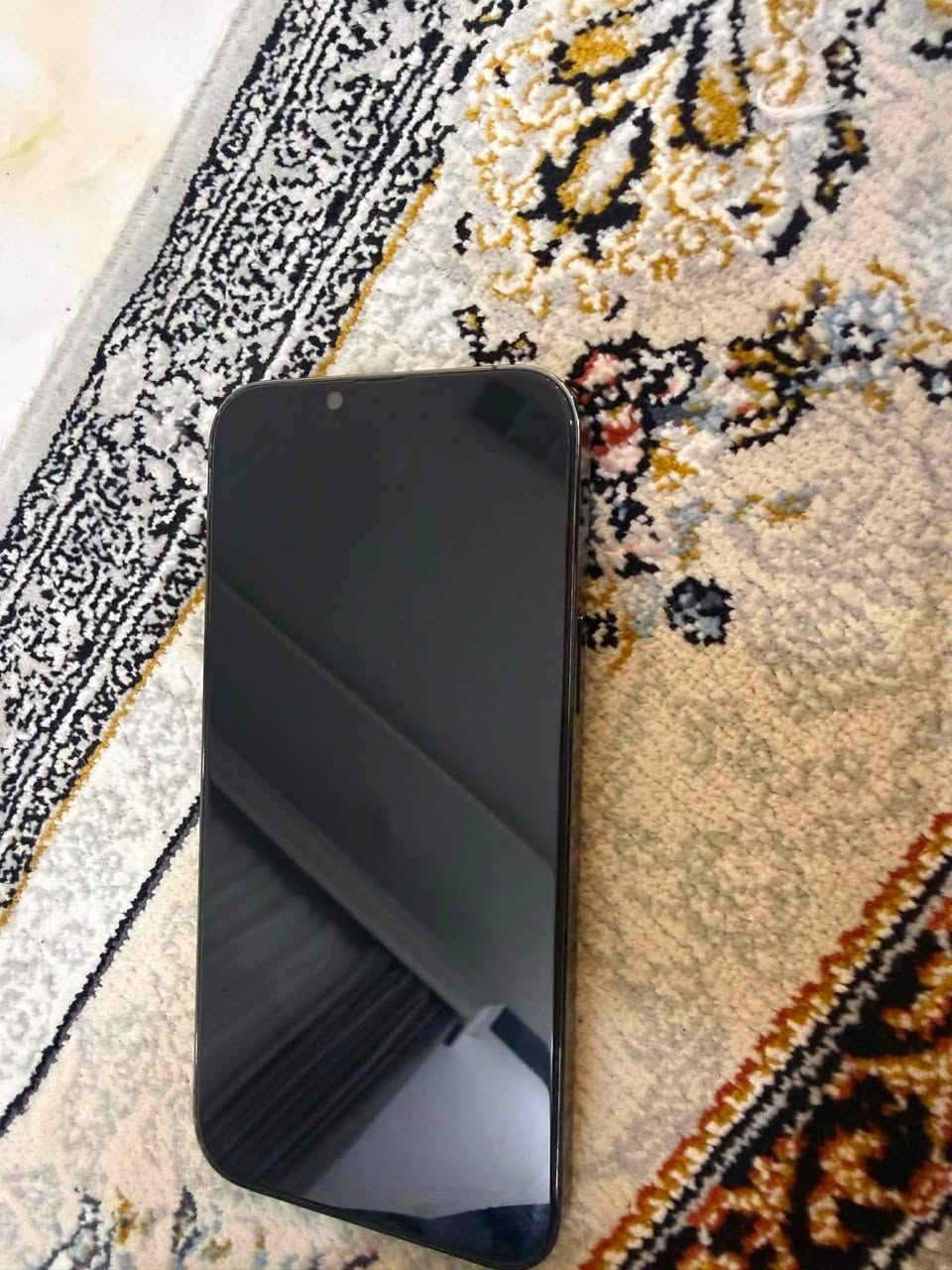 سلام عليكم آيفون13برو ماكس جهاز نظيف أي شخط مابي بطاريه 82لون فحمي أمريكي تك سيمكارت  وجهاز مامفتوح كارتون ماكو ويا فقط شاحنه سعر750وبي مجال للطيبين🤍تواصل ***********
