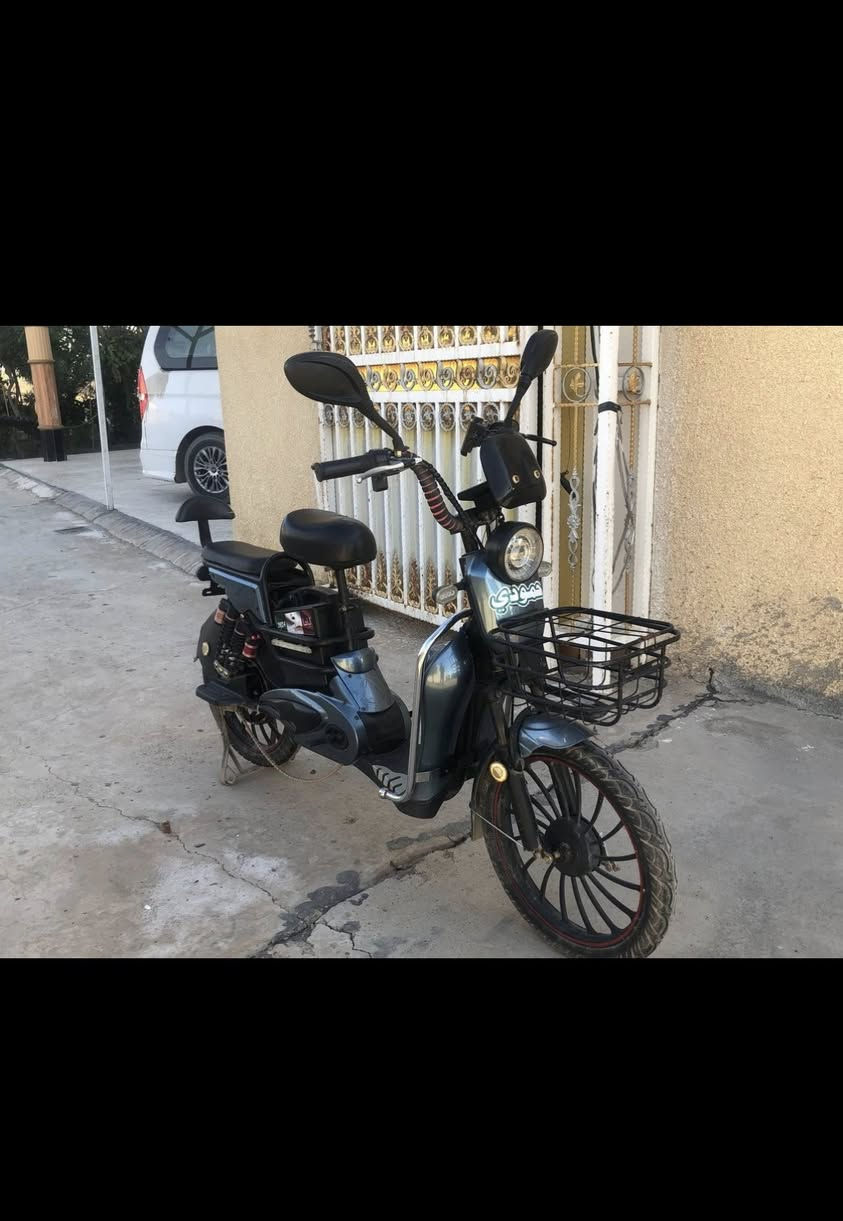 #للبيع  ماطور نظيف ومرتب بطاريات بس اثنين يشتغلن السعر ٣٠٠ وبي مجال


**إذا كنت صاحب هذا الإعلان وتريد حذفه لأي سبب، رجاءا أرسل رسالة إلى الدعم الفني**