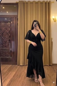 فساتين • ٧٠قطعة • توصيل