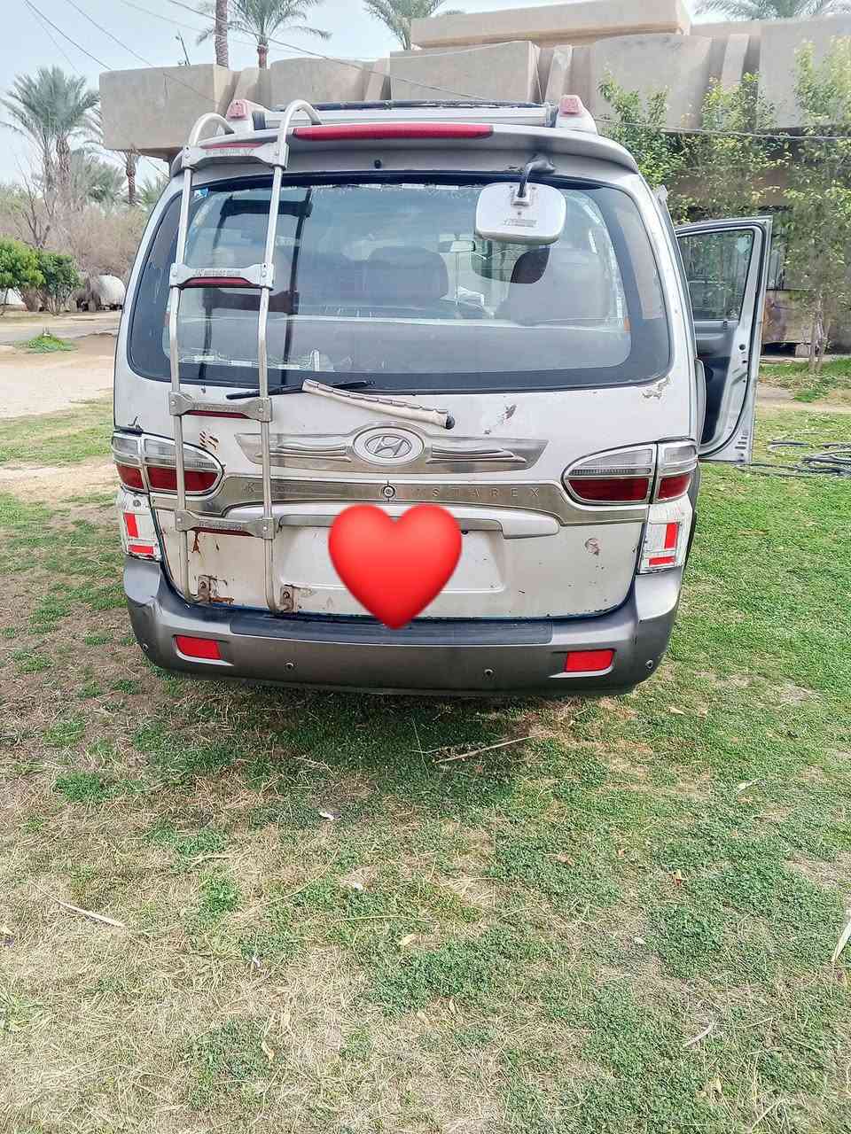 السلام عليكم ستاركس للبيع نضافه مثل بل صوره مكفوله كفاله موديل 2007 الستفسار عل رقم ***********
