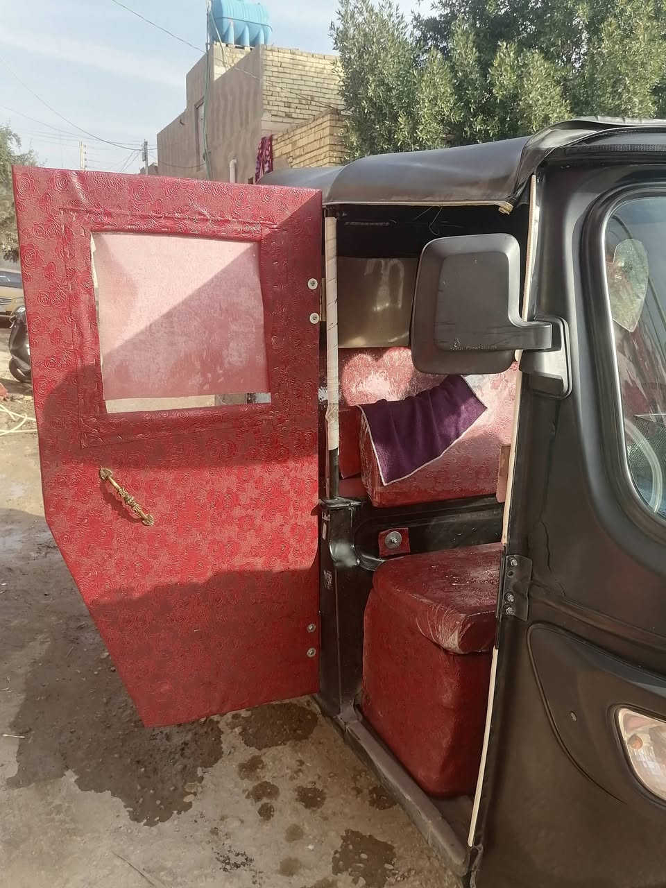 سلام عليكم تكتك للبيع وشراي يخابر وهاذه رقمي *********** مرقمه وسنويه مكفوله
