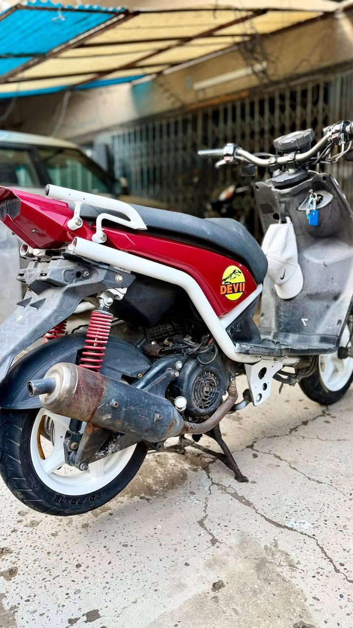 سلام عليكم دراجة جبلي للبيع دراجة حلوه ومرتبه مكينه خرسه صالنصه رياضي كلجات رياضي السعر خاص او *********** عنوان بغداد الزعفرانيه
