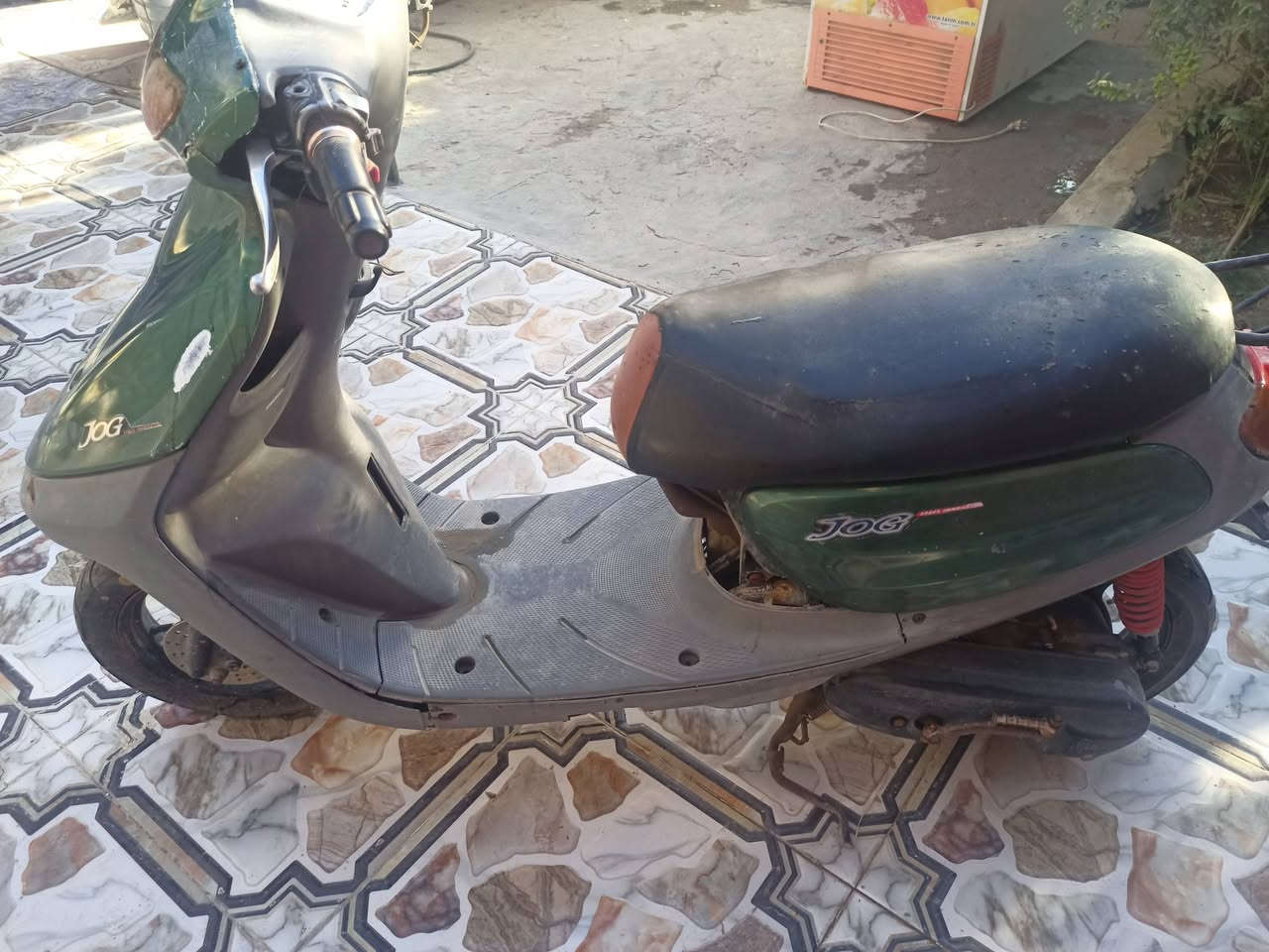 السلام عليكم دراجه منغولي مفتوحه الدراجه متروكه بس تشتغل نكره هندر تواير جدد عوزه فقط كهربائيات هاذه رقمي بي واتساب ***********
