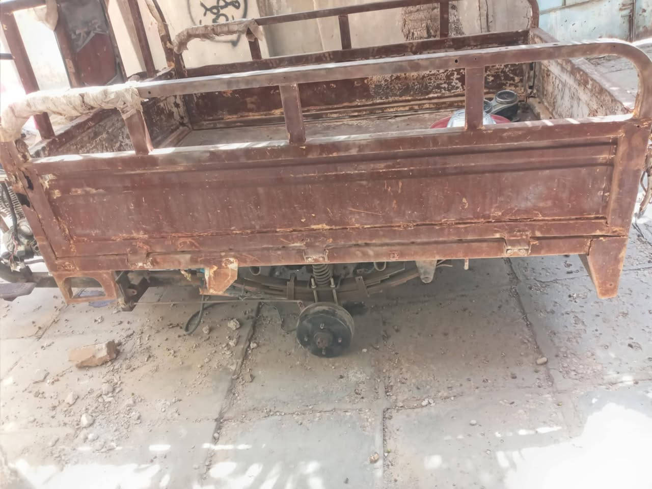سلام عليكم اخوان بدي للبيع موديل 18 محكوك وكامل


**إذا كنت صاحب هذا الإعلان وتريد حذفه لأي سبب، رجاءا أرسل رسالة إلى الدعم الفني**