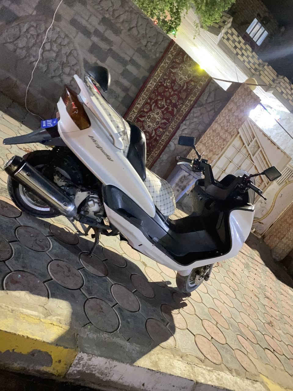 السلام عليكم دراجه ماجسته تك رون الدراجه خير من اللّٰه كهربائيات كله شغال الدراجه انضف من الصور بهواي تجي وتشوف دراجه ناعمه شلعه ومعدل
كهربائيات ما ملعوب بيه ابد واير ما مزلوغ بيه بعده جديده حيل


**إذا كنت صاحب هذا الإعلان وتريد حذفه لأي سبب، رجاءا أرسل رسالة إلى الدعم الفني**